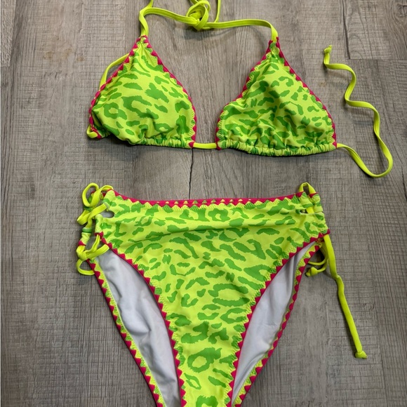 Vibrant Lime and Pink Bikini Set - Picture 5 of 11